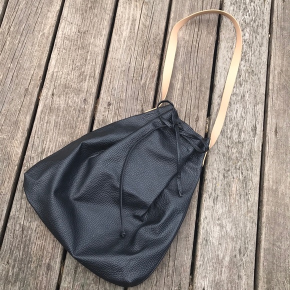 leather cinch bag - Picture 4 of 6